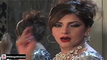 Play BAND KAMRAY MEIN - MAHNOOR MUJRA (GLAMOUR QUEEN) - PAKISTANI MUJRA DANCE 2014