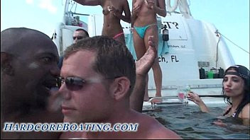 Play Hardcore Boating underwater sex play