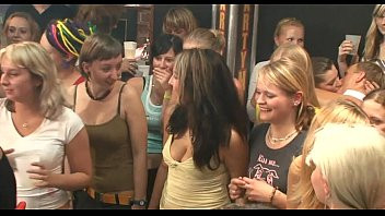 Play Plenty of golden-haired ladies sucking dicks