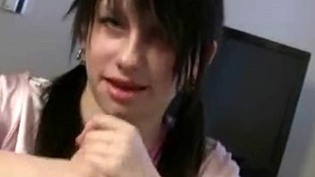 Play Sexy y. handjob