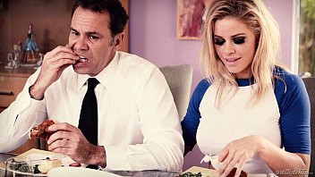 Play Busty blonde wants her friend's Dad - Jessa Rhodes