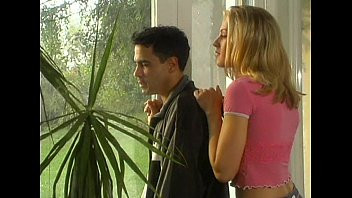 Play Metro - Rags 2 Riches - scene 2