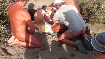 Play Eva Sumisa. Exhibida por mi Amo en la playa como una zorra. La Tejita -Tenerife