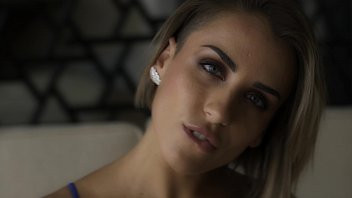 Play Jade secrets : trailer of jade laroche secrets new website