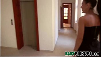 Play Erotic European Pornstar Enjoys Public-Sex