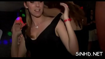 Play Juicy and erotic pussy pleasuring