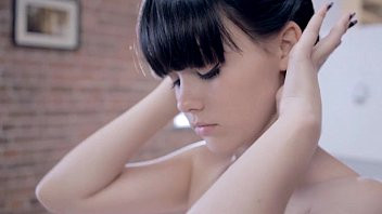Play Beatiful vision of erotica