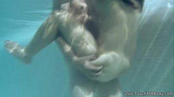 Play She Wants To Please Him