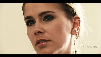 Play Brunette Tracy A Touching Herself