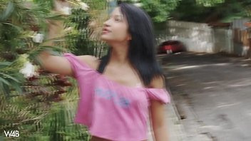 Play Adriana Hernandez (Carol Lopez) takes a leisurely walk and strips naked to play