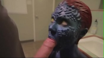 Play Comic book cosplay blowjob