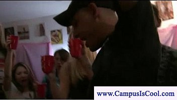 Play Campus cuttie gets facial at party