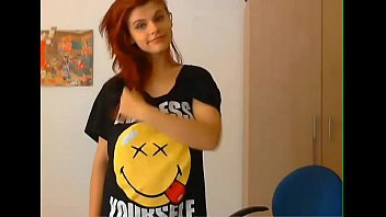 Play Webcam Girl 20 - 24camgirl.com