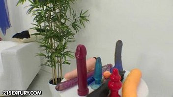 Play Anal Training of Lisa