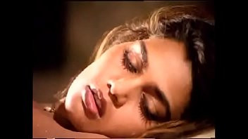 Play VID-19890713-PV0001-Kerala (IT) Malayalam 29 yrs old unmarried beautiful, hot and sexy actress Silk Smitha in Layanam movie sex porn video